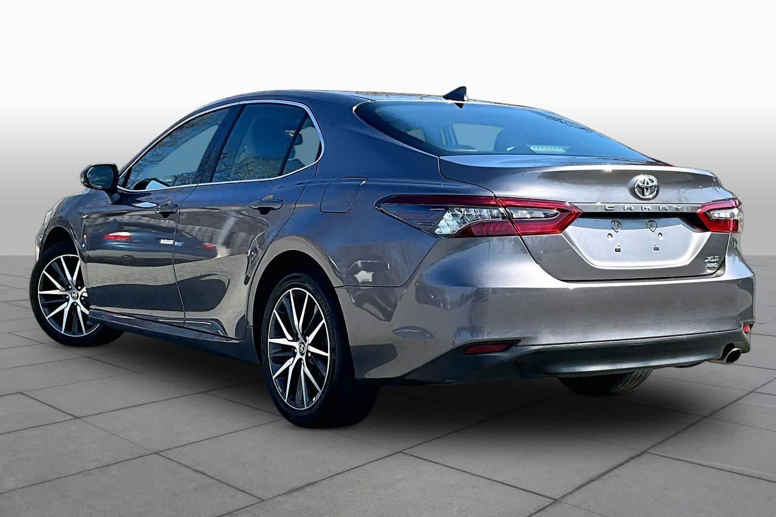 Used 2024 Predawn Gray Mica Toyota XLE image 12