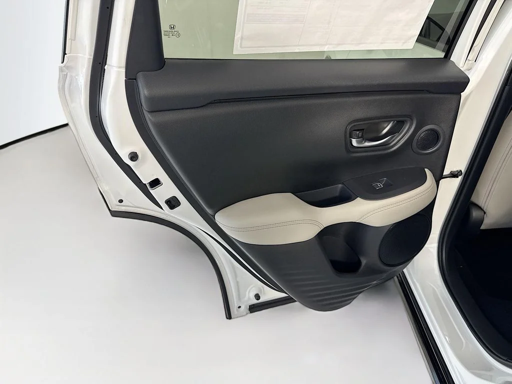 New 2027 White Honda EX-L image 26