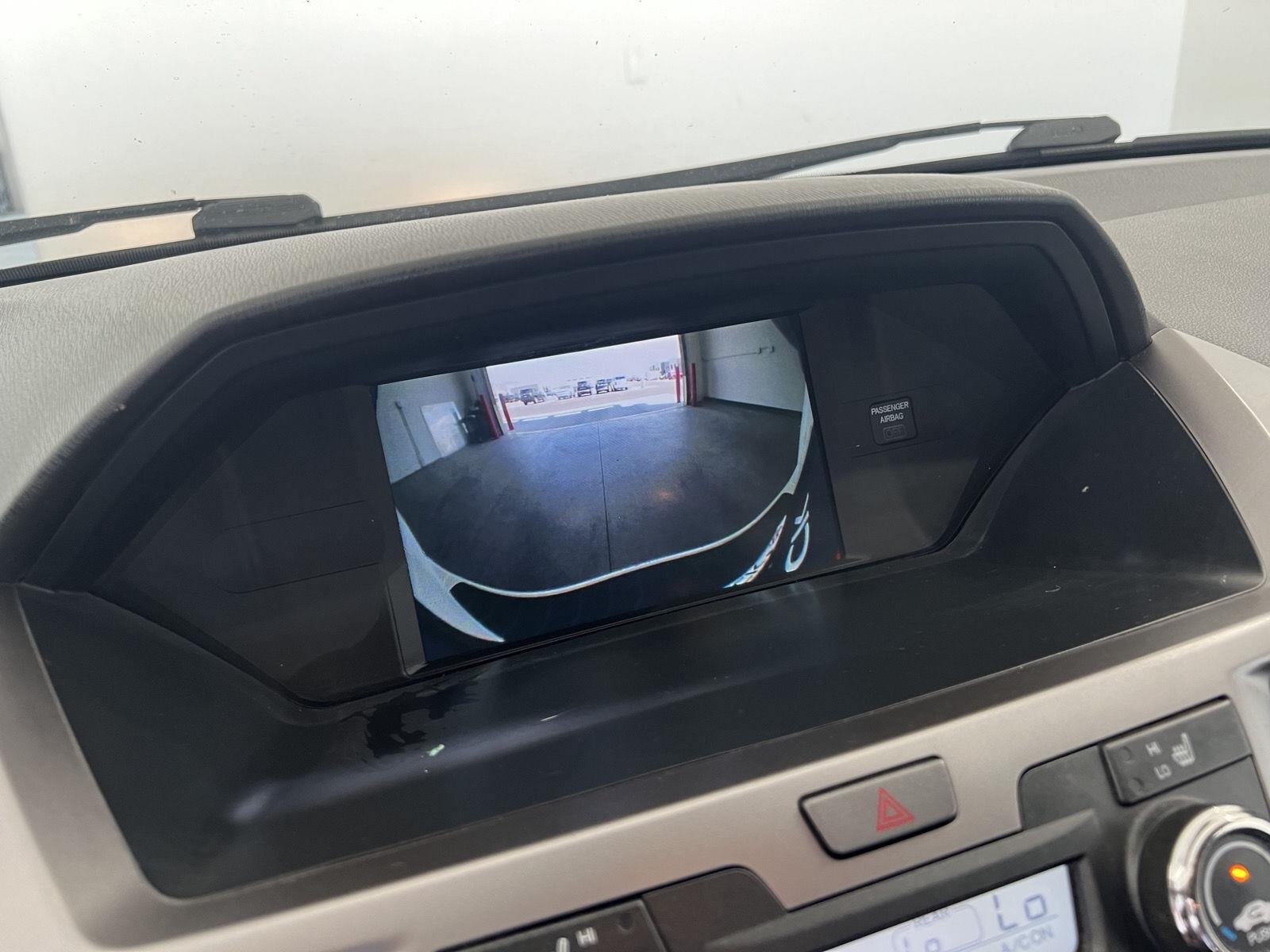 Used 2017 White Diamond Pearl Honda Touring image 18