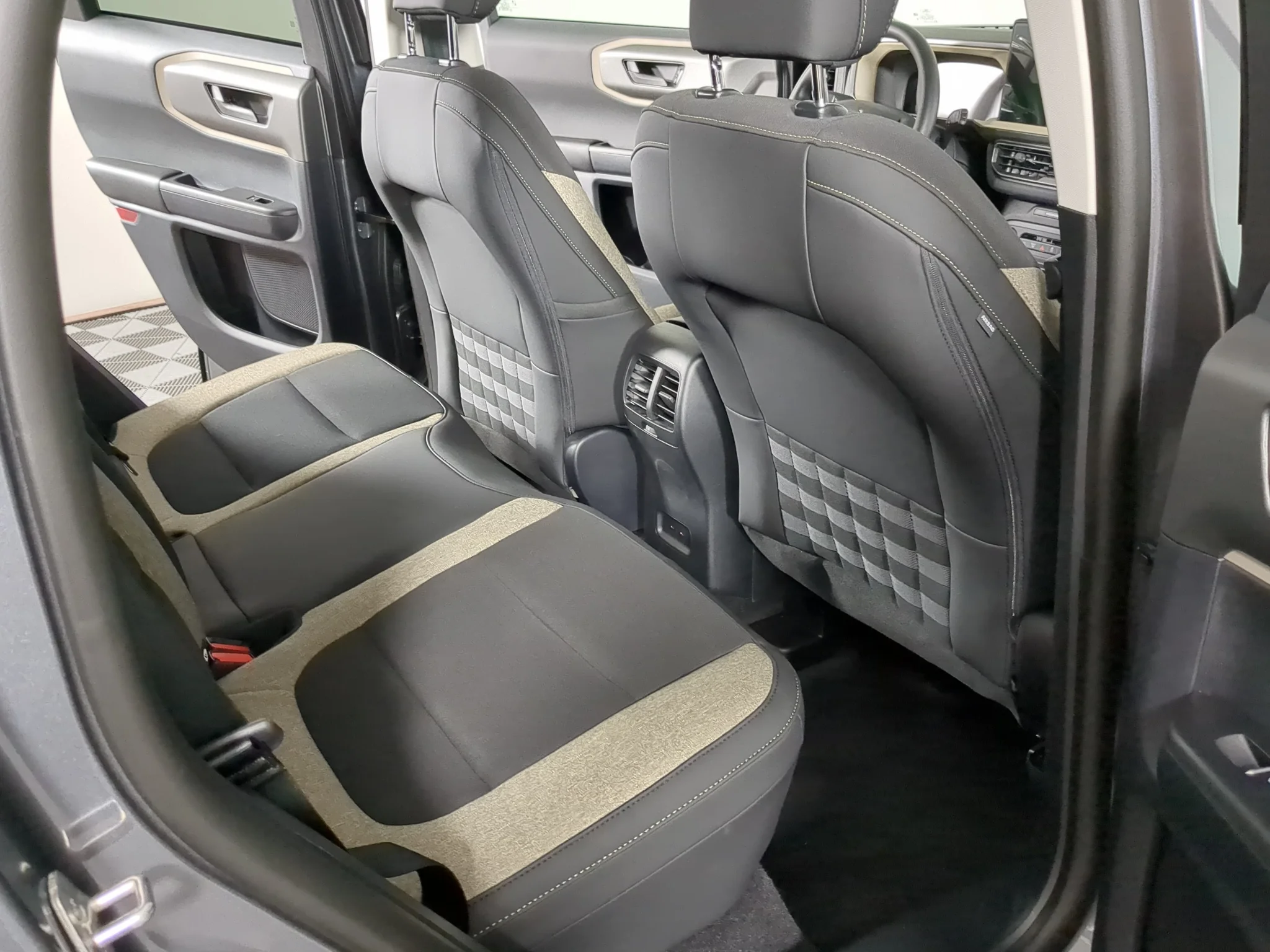 New 2026 Carbonized Gray Metallic Ford Big Bend® image 19