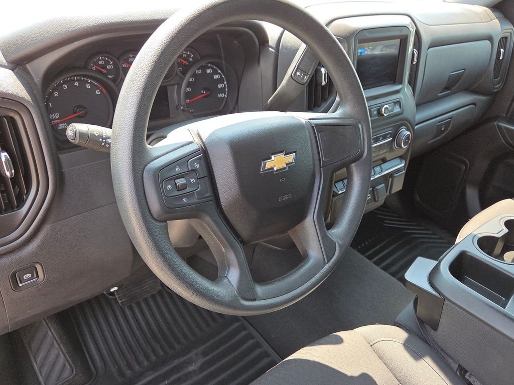 Used 2025 White Chevrolet Custom image 19