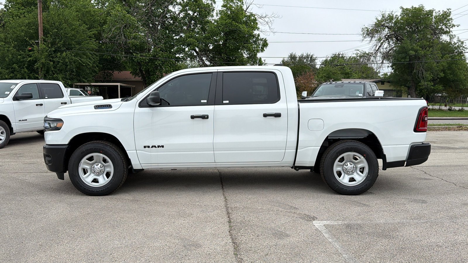 New 2026 Bright White Clear-Coat Exterior Paint RAM Tradesman image 8