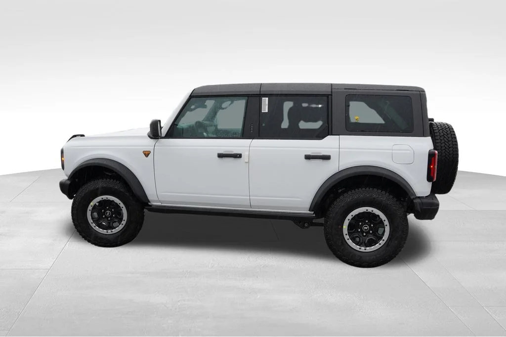 New 2026 Oxford White Ford Badlands image 6