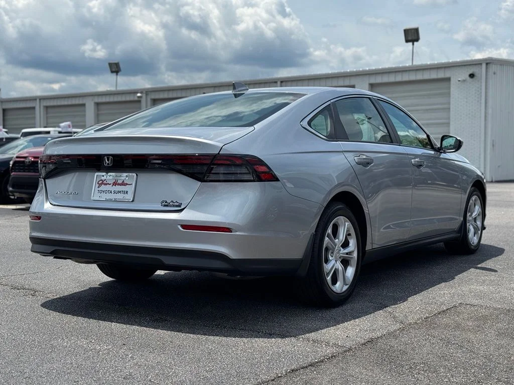Used 2025  Honda LX image 11