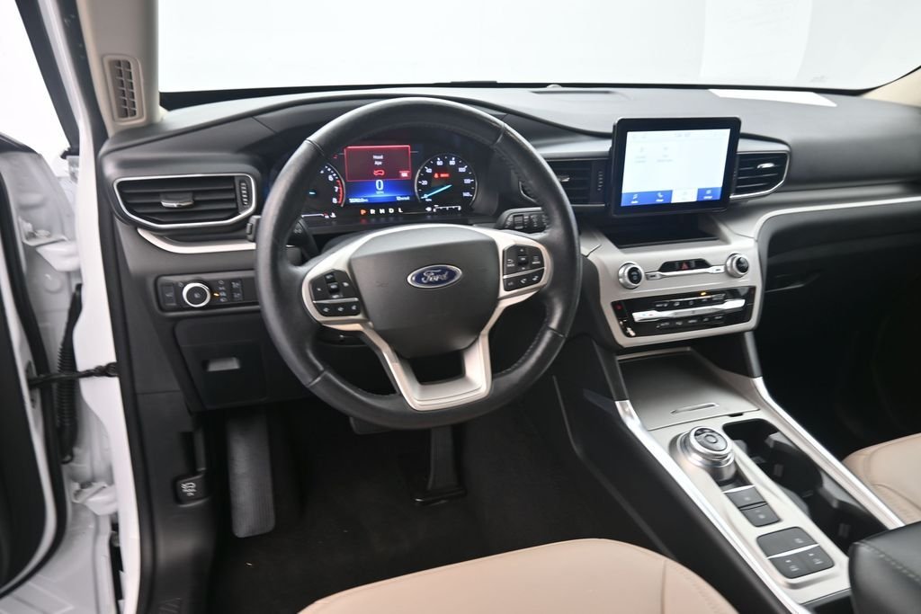 Used 2023 White Ford XLT image 22