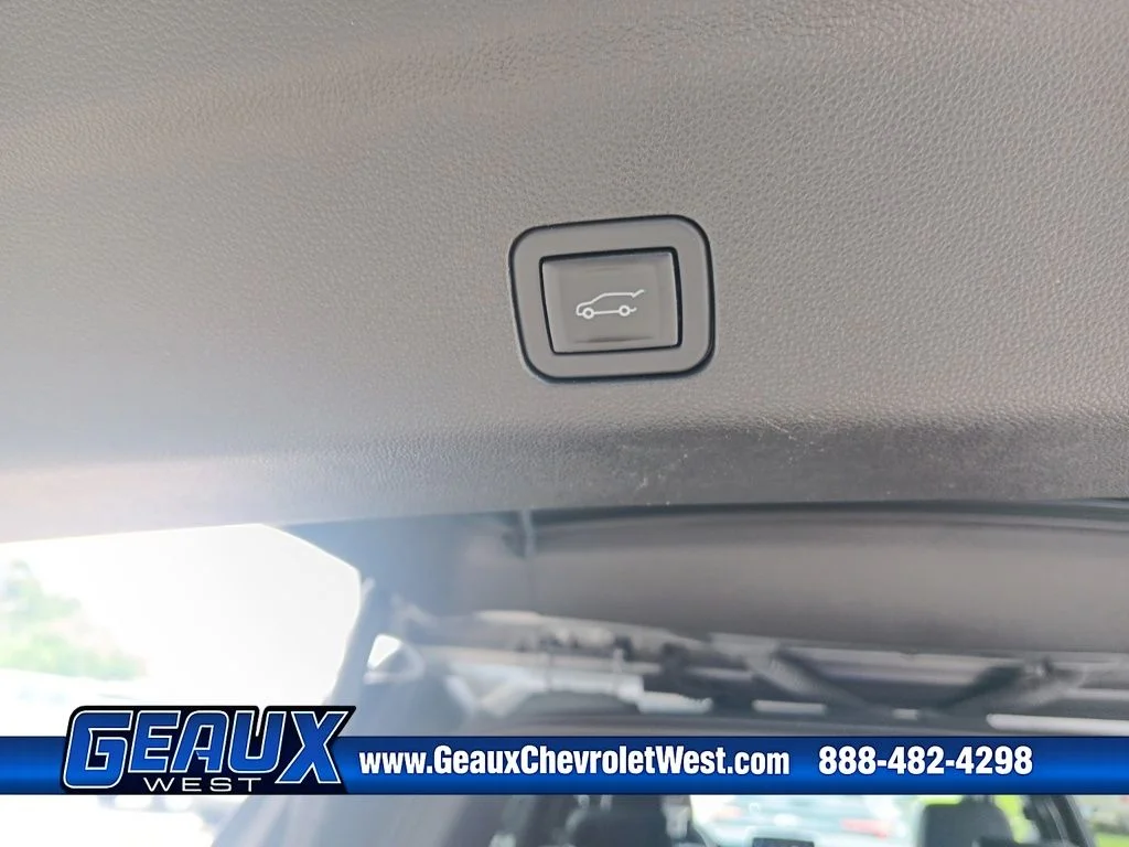 Used 2024 Gray Chevrolet Z71 image 30