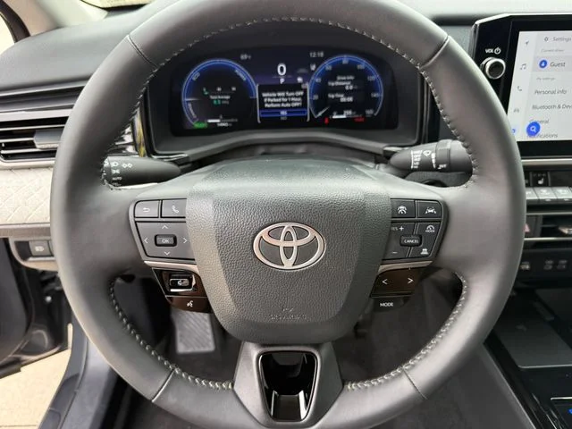 Used 2025  Toyota XLE image 11