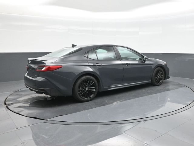 Used 2025  Toyota SE image 15
