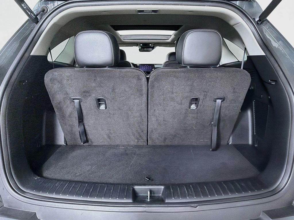 Used 2023 Aruba Green Kia X-Line EX image 27