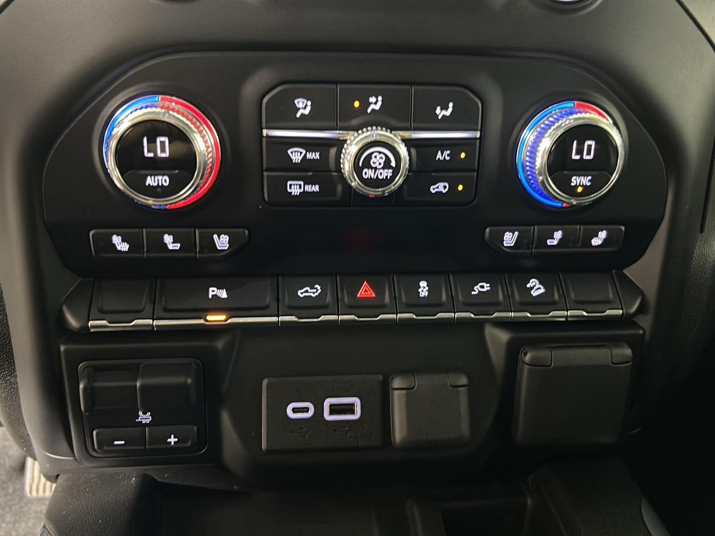 Used 2021 SUMMIT WHITE GMC AT4 image 21