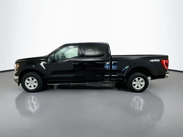 Used 2023 Black Ford XLT image 4