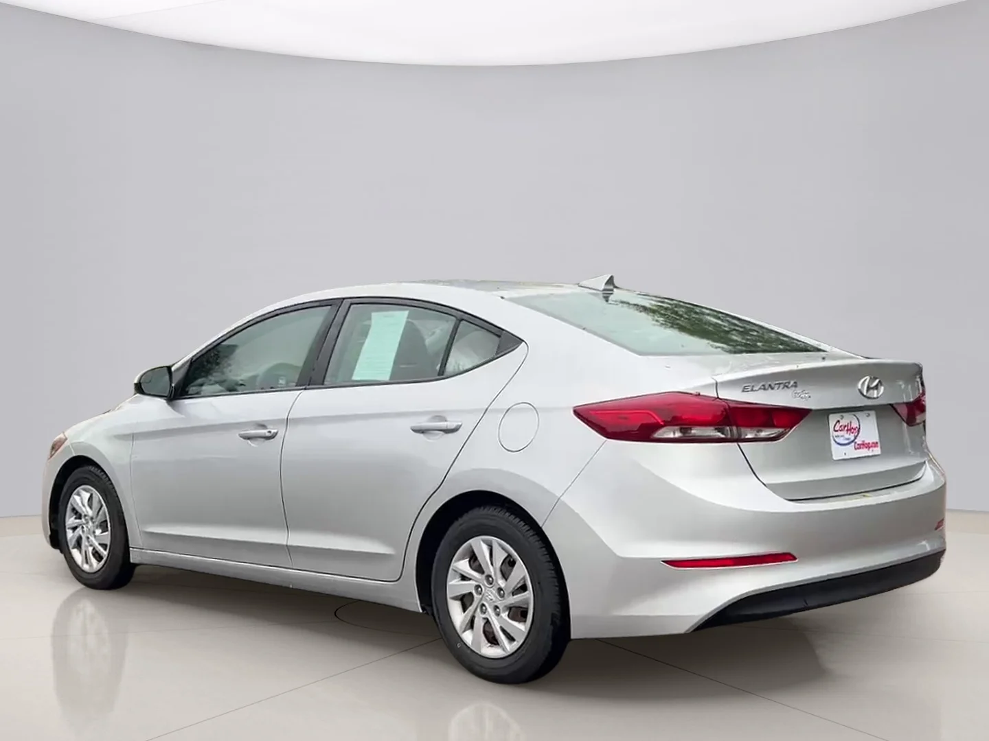 Used 2017 Silver Hyundai SE image 7