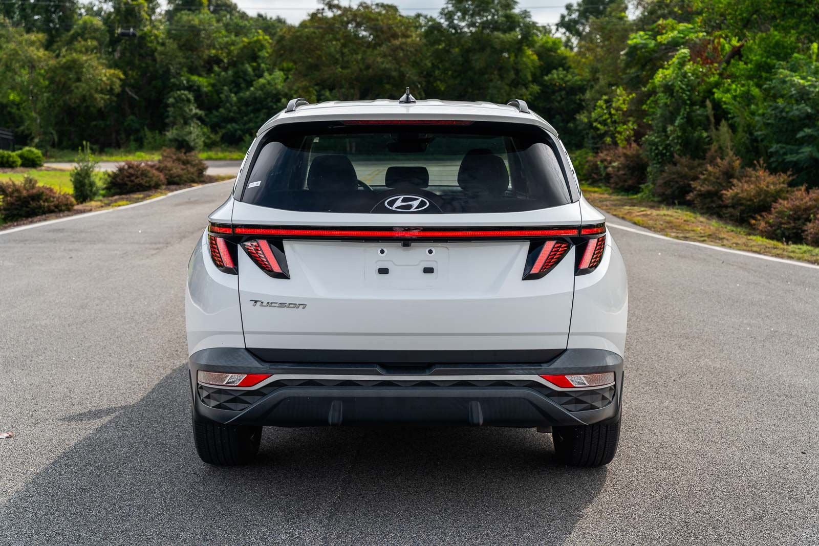 Used 2023 White Hyundai SEL image 6