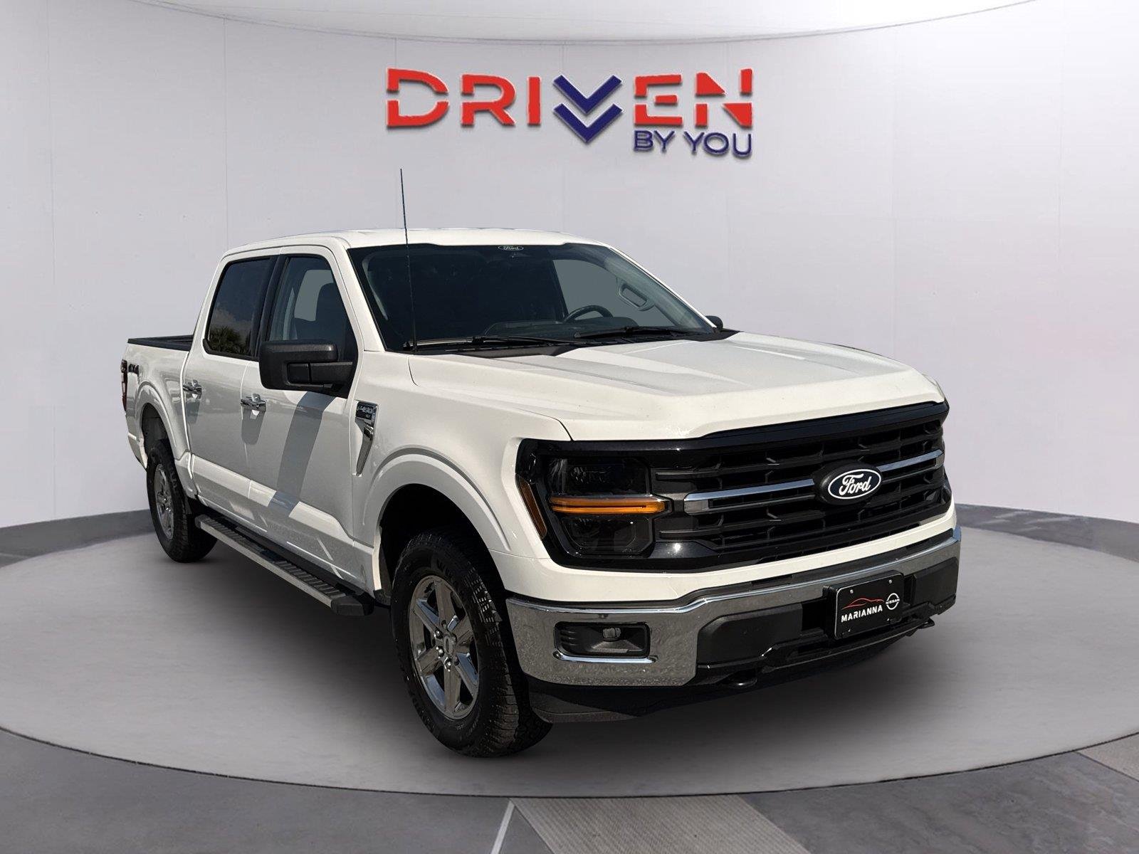 Used 2025 Oxford White Ford XLT image 1