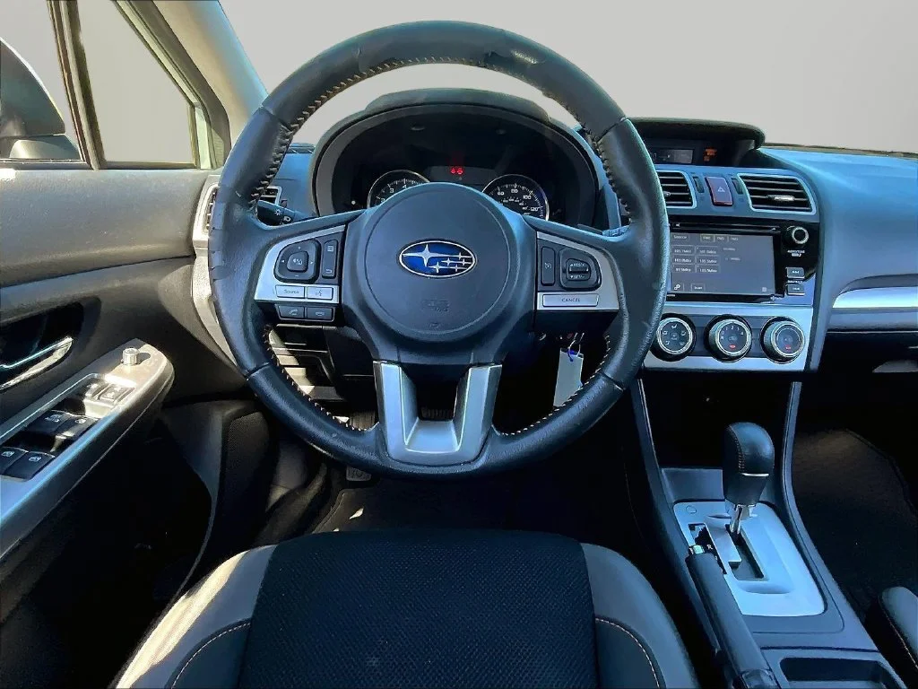 Used 2016 Silver Subaru 2.0i Premium image 9