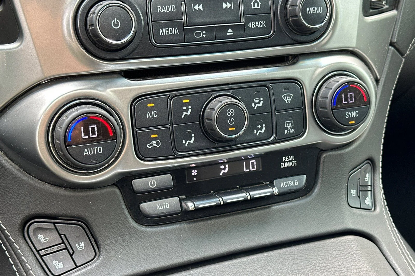 Used 2018 Black Chevrolet Premier image 22