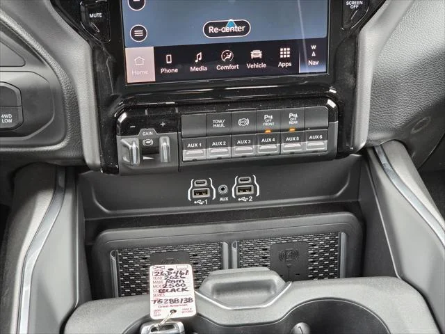New 2026 Diamond Black Crystal Pearl-Coat Exterior Paint RAM Laramie image 12