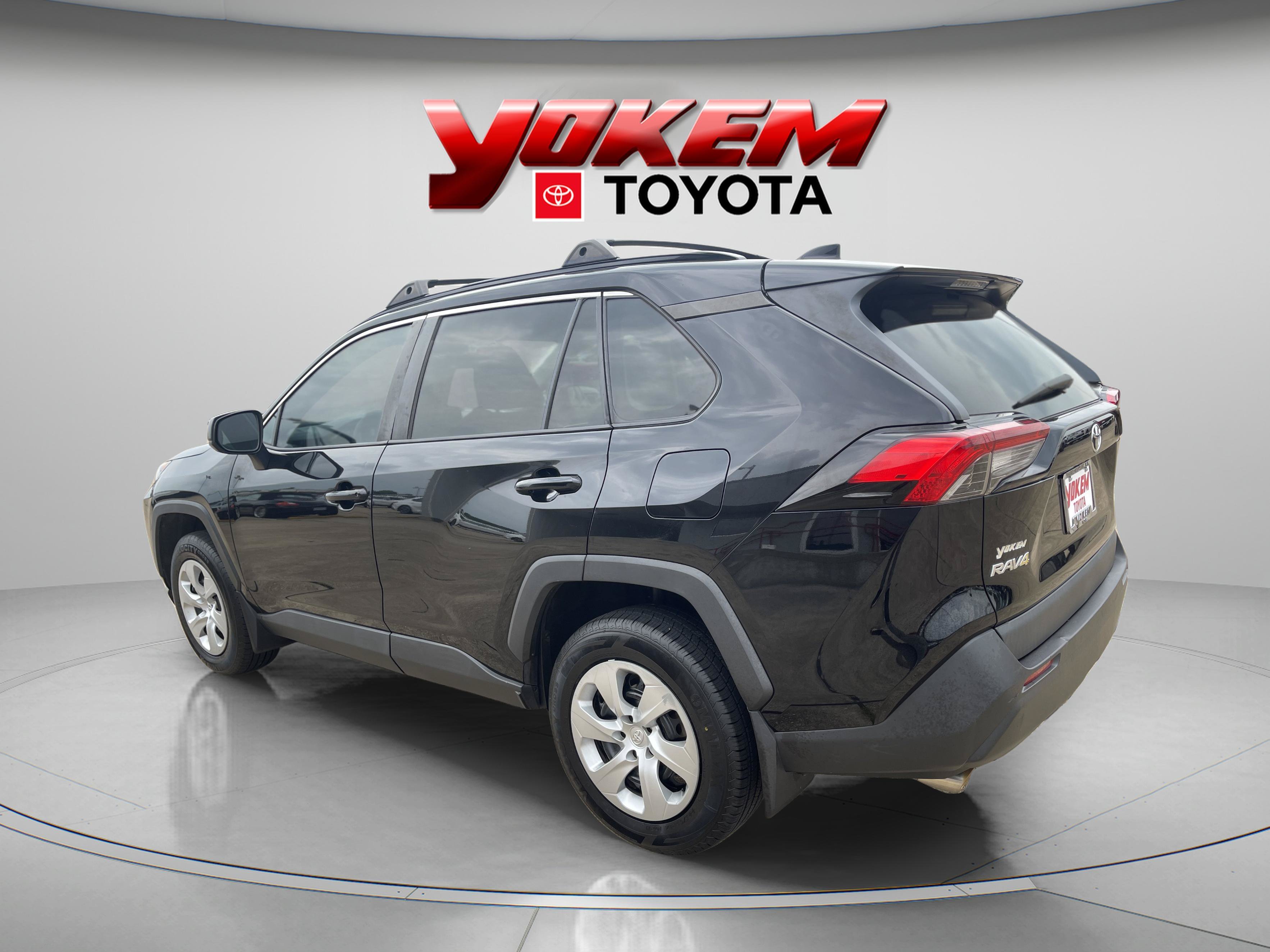 Used 2020 Midnight Black Metallic Toyota LE image 3