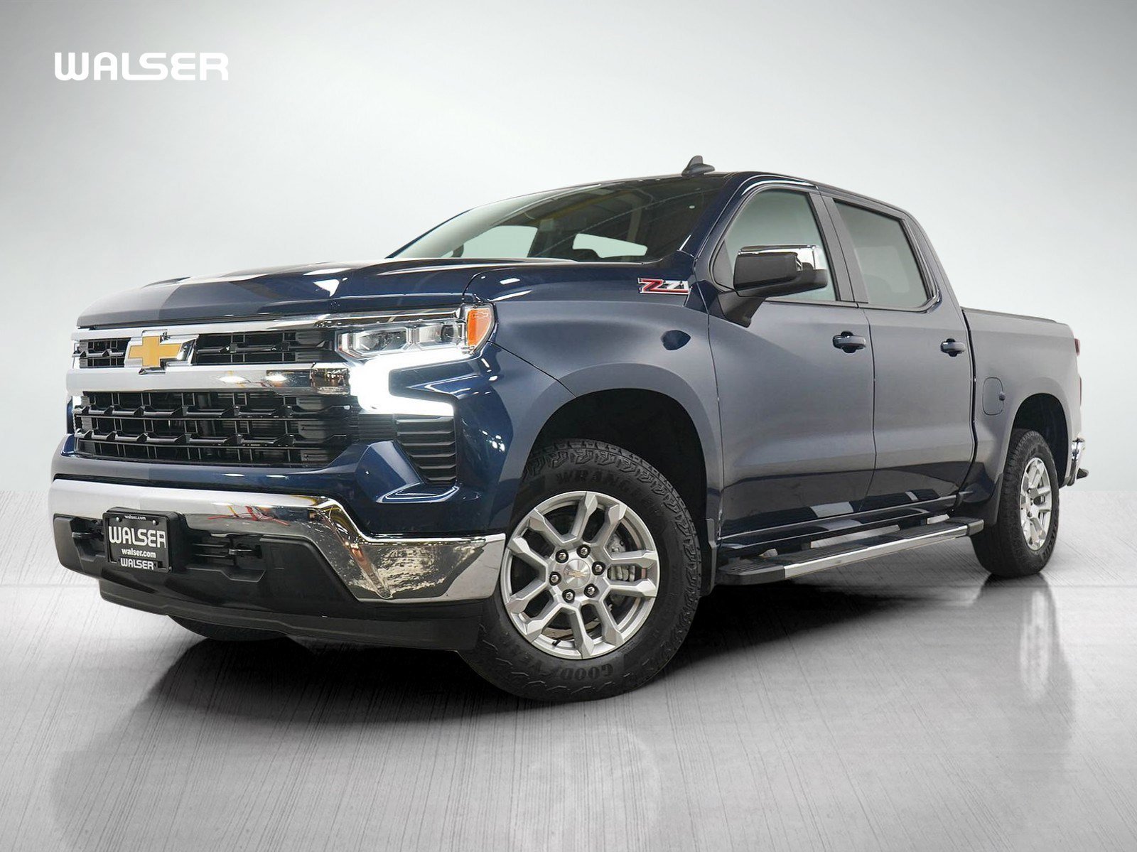 Used 2022 Northsky Blue Metallic Chevrolet LT image 1
