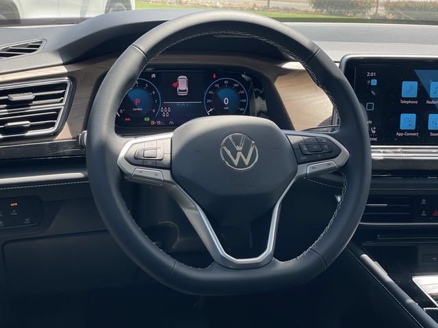 New 2026 Black Volkswagen 2.0T SE w/Technology image 7