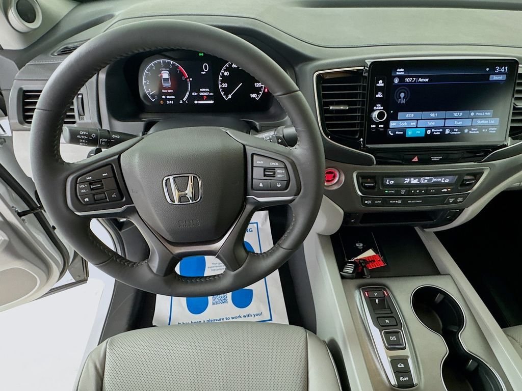 New 2026 Platinum White Pearl Honda RTL image 17