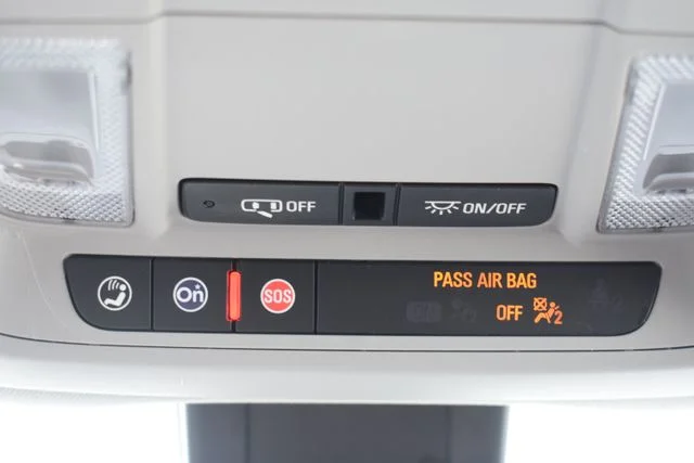 Used 2024 White GMC SLE image 32