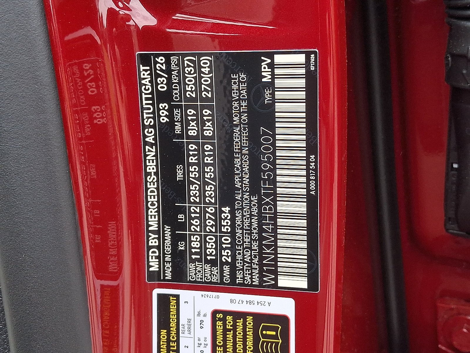 New 2026 MANUFAKTUR Patagonia Red Metallic Mercedes-Benz GLC 300 image 21