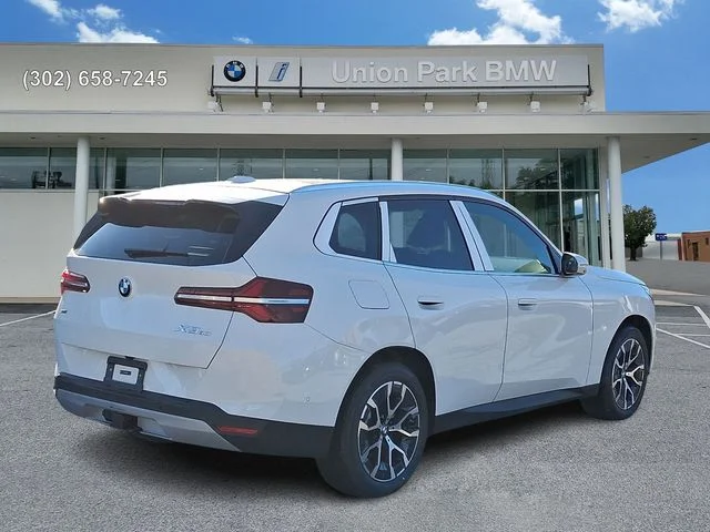 New 2026 Alpine White BMW 30 xDrive image 4