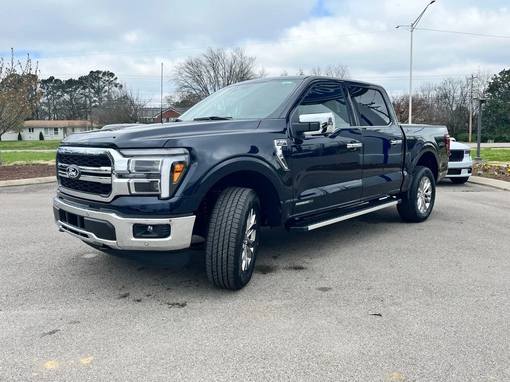 New 2026 Blue Ford Lariat image 3