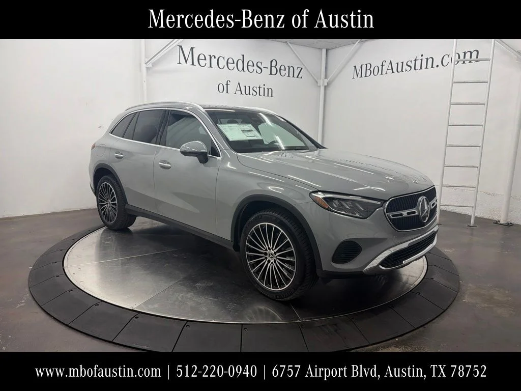 New 2027 White Mercedes-Benz GLC 300 image 1