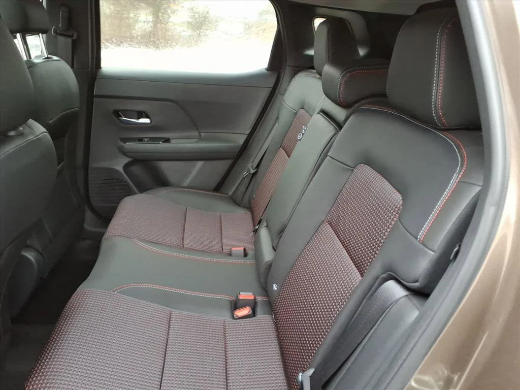 2026 Nissan KICKS SR AWD - Photo 6