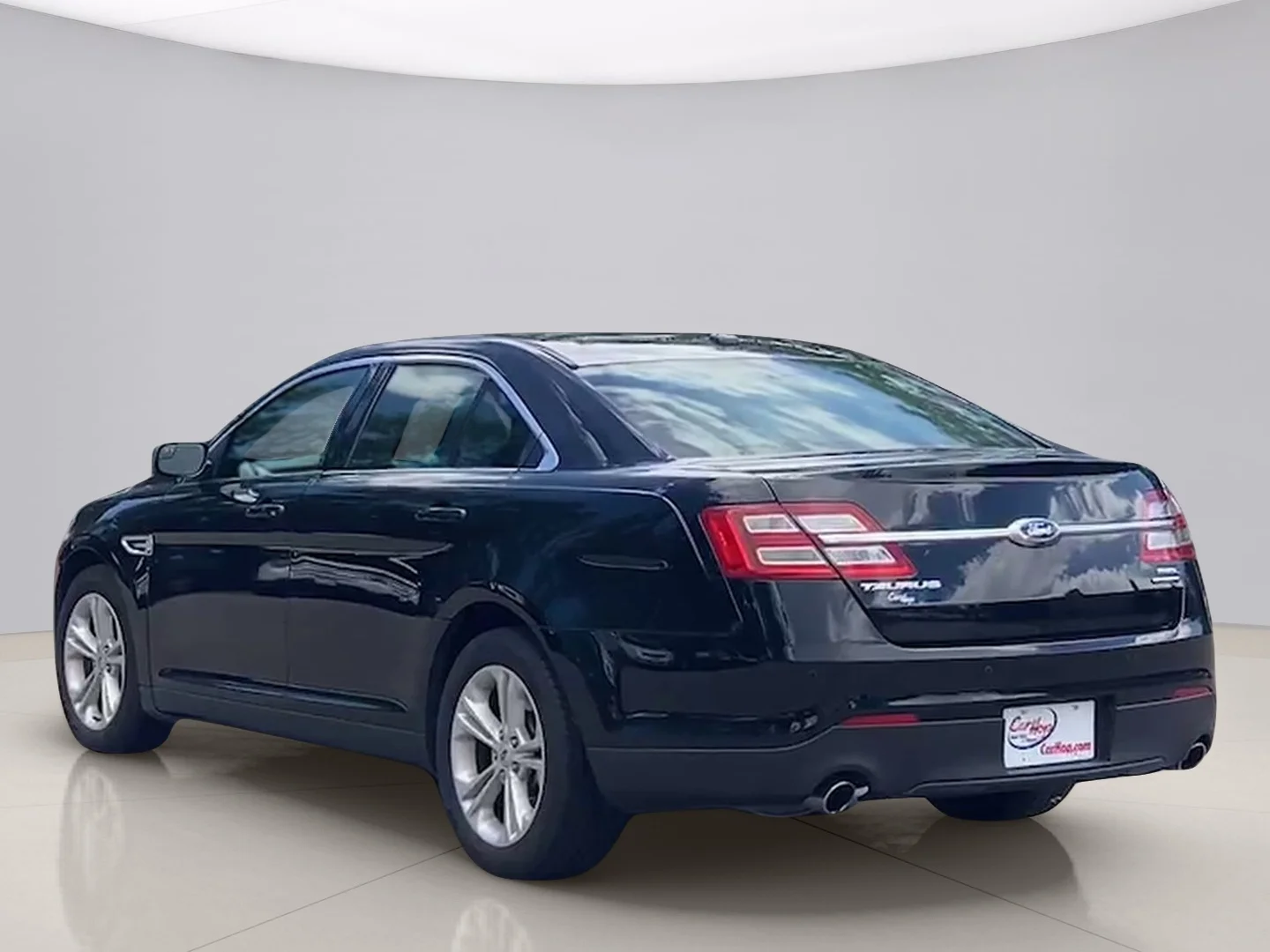 Used 2018 Black Ford SEL image 4