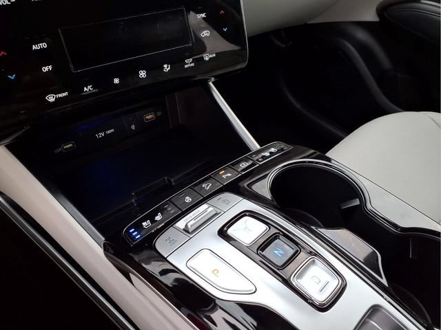 Used 2024  Hyundai Limited image 8