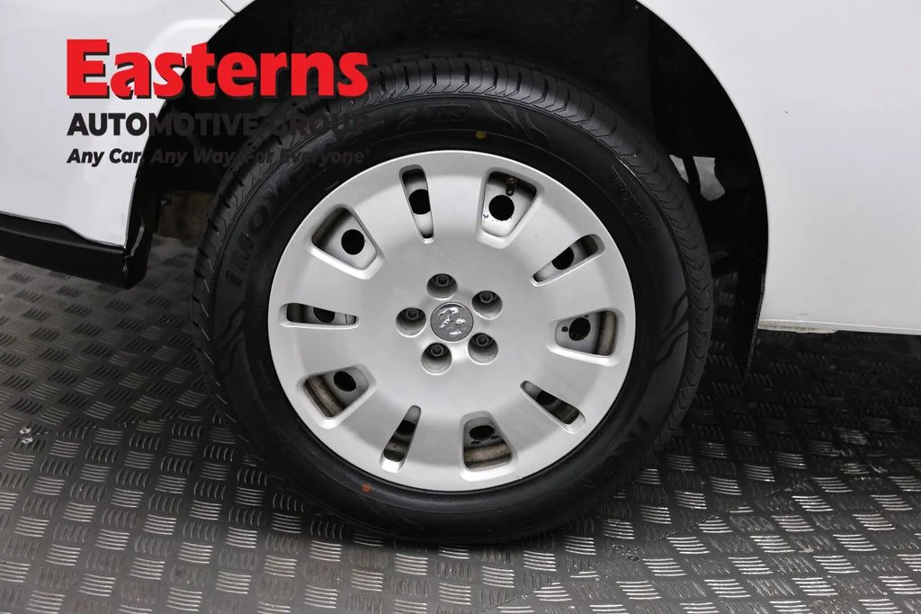 Used 2021 White Ram Tradesman SLT image 28