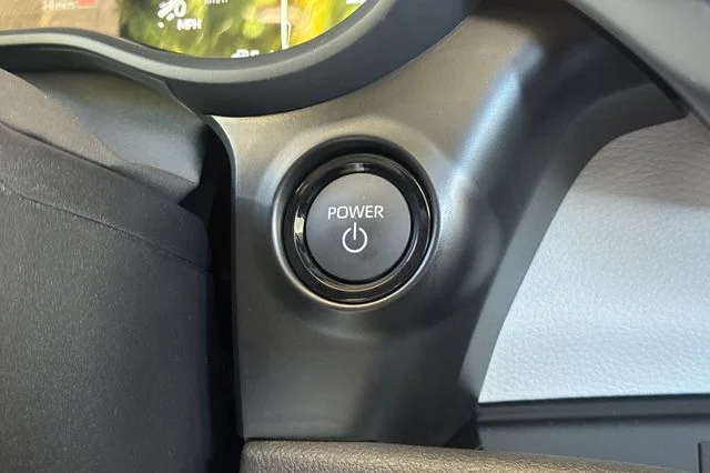 New 2026 Wind Chill Pearl <sup>1</sup> Toyota  XLE image 25