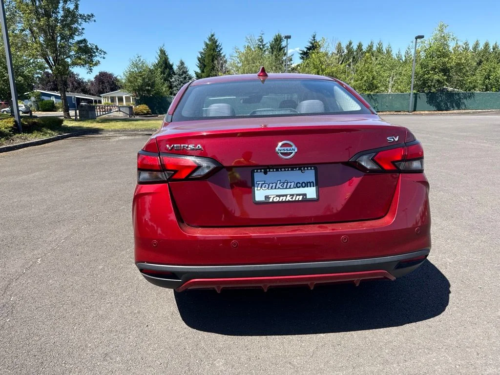 Used 2021 Pearl Metallic Nissan 1.6 SV image 6