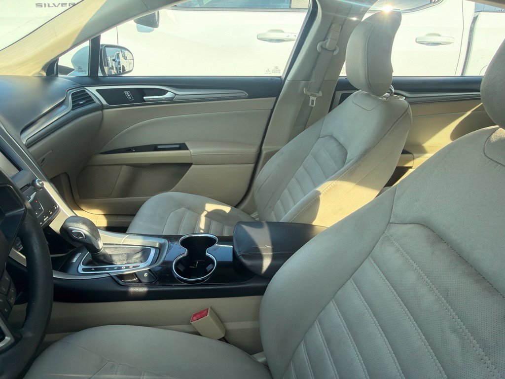 Used 2014 White Ford SE image 14