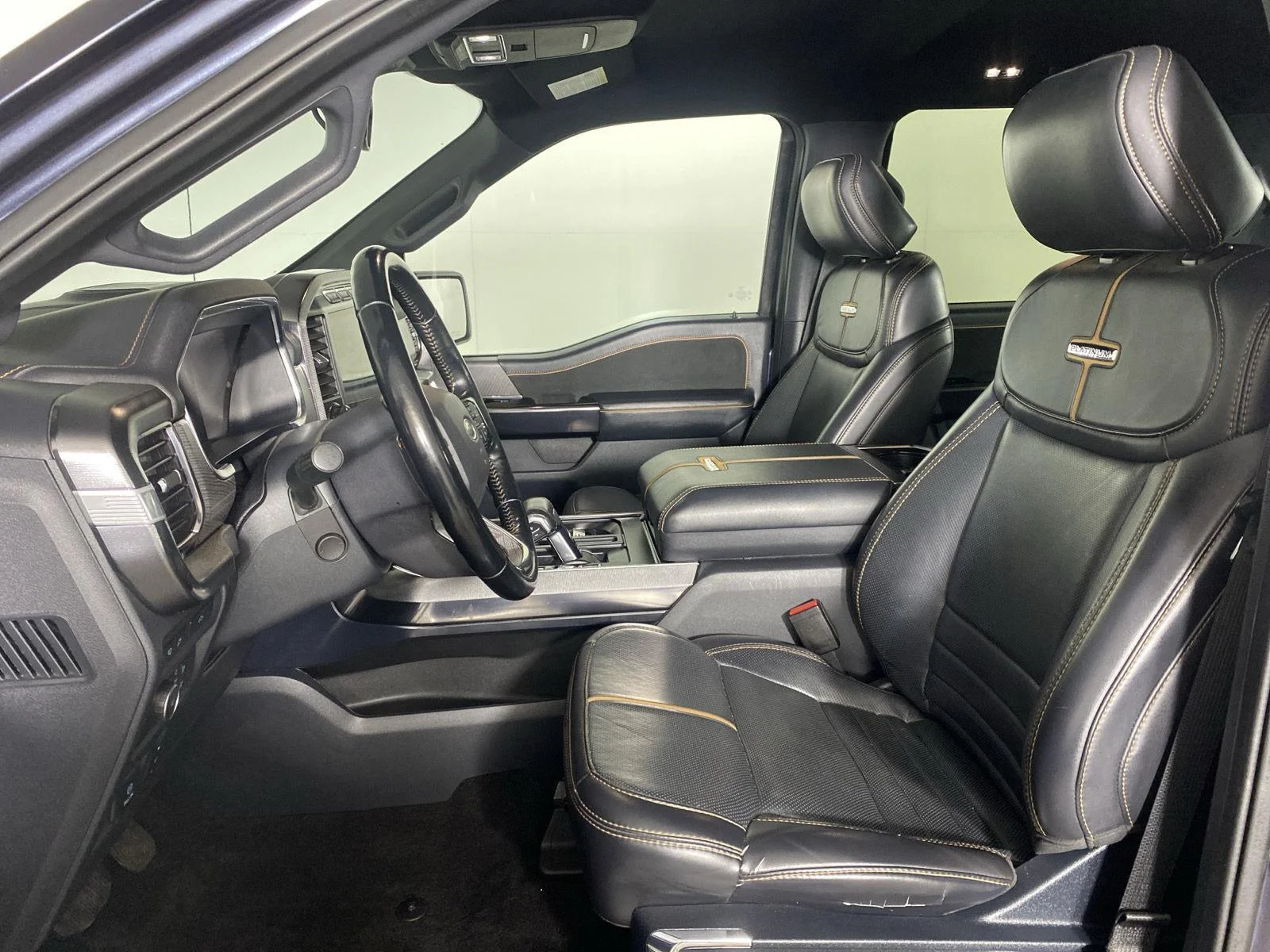 Used 2021 Smoked Quartz Metallic Tinted Clearcoat Ford Platinum image 13