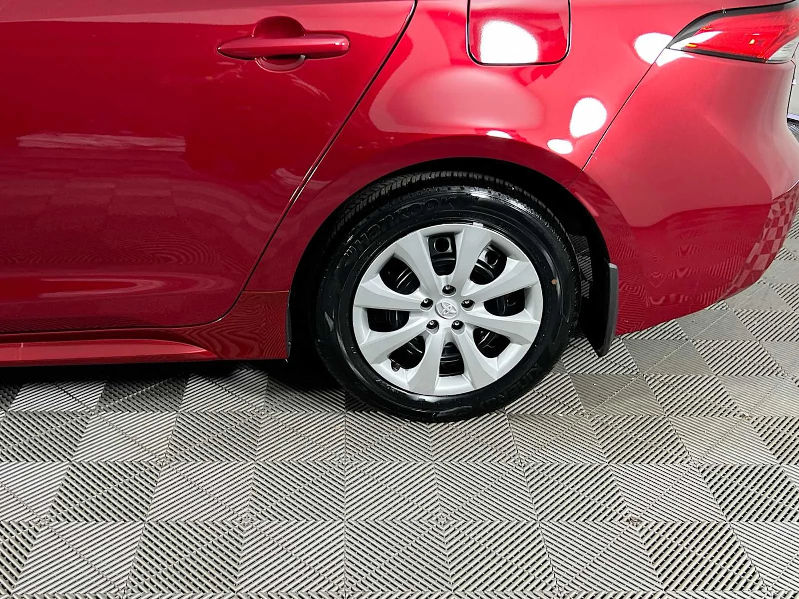 Used 2025 Ruby Flare Pearl Toyota LE image 29