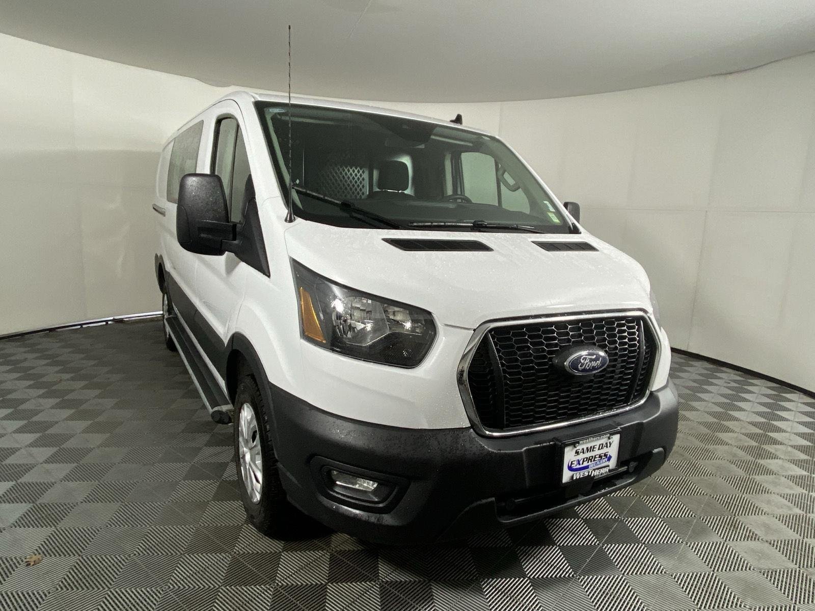 Used 2025 Oxford White Ford Base image 10