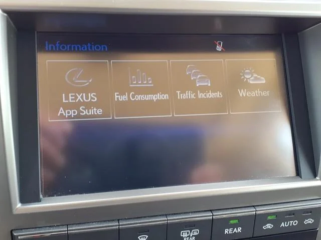 Used 2020 Starfire Pearl Lexus Luxury image 26