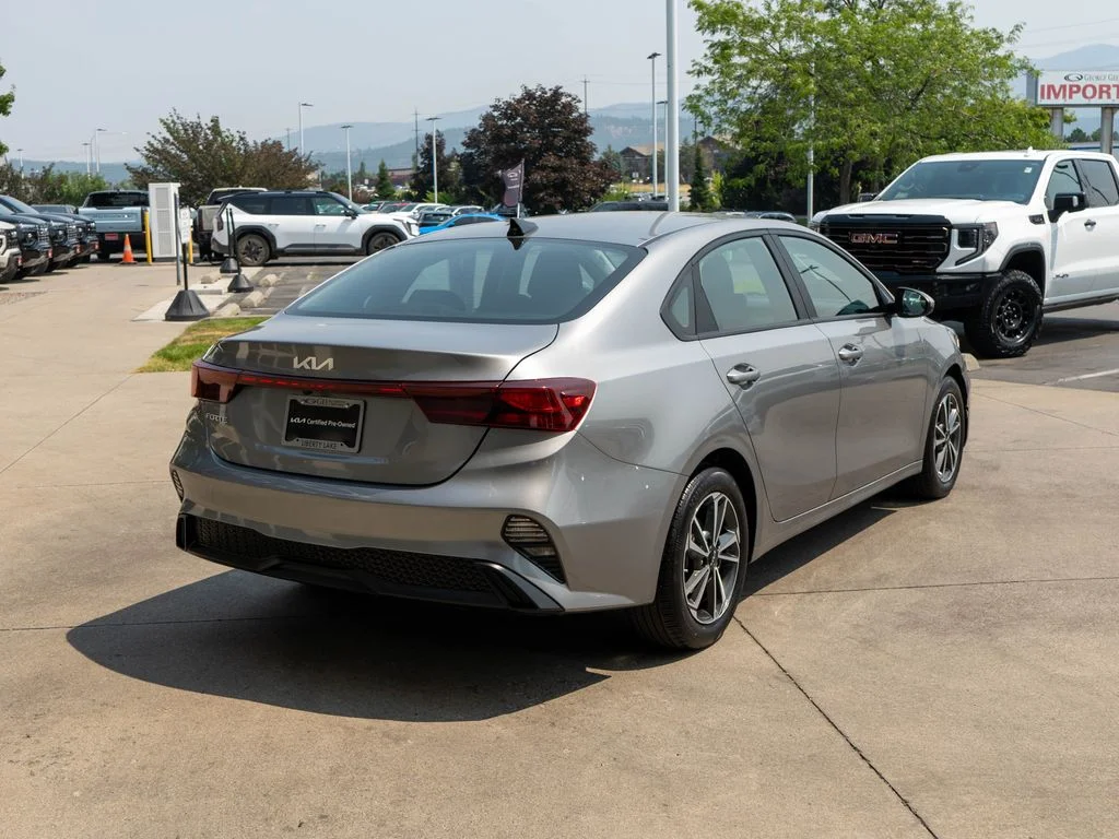Used 2023 Gray Kia LXS image 7
