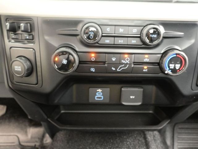 2024 Ford F-450 Super Duty Chassis Cab XL - Photo 14