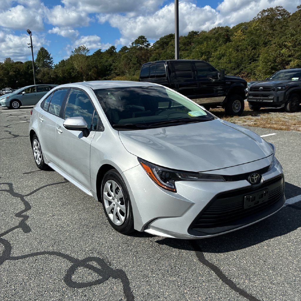 Used 2025 Silver Toyota LE image 4