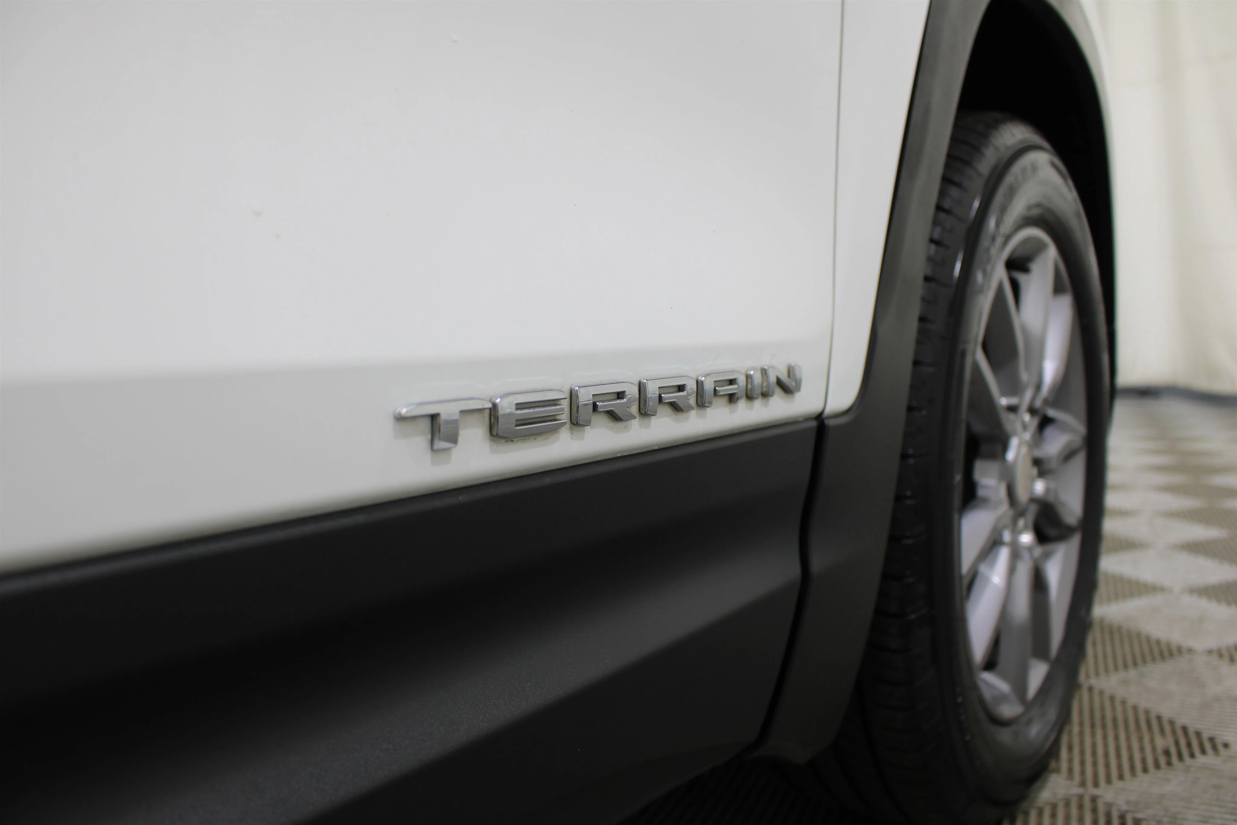 2023 GMC Terrain SLT - Photo 28