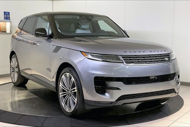 Used 2024 Gray Land Rover SE image 15