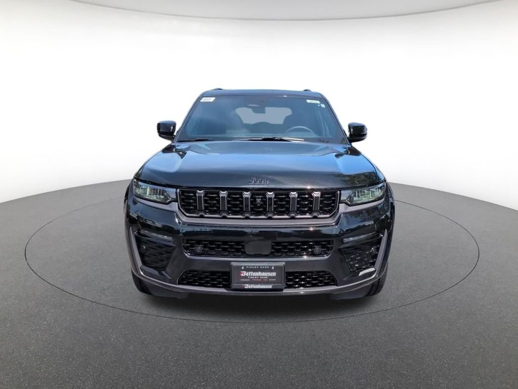 New 2026 Diamond Black Crystal Pearl-Coat Exterior Paint Jeep Limited Reserve image 14