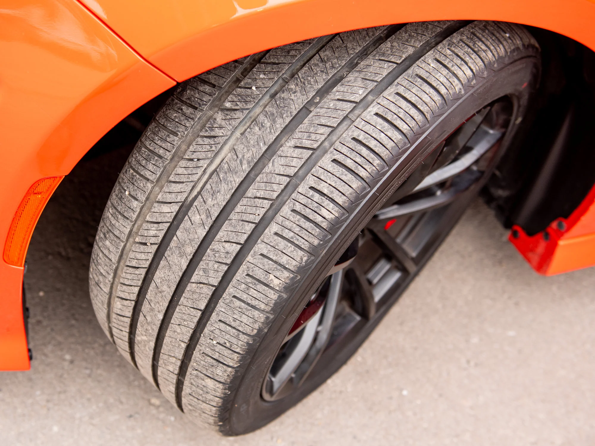 Used 2023 go mango Dodge Scat Pack 392* | 6.4L HEMI V8 | 485 HP | Brembo Brakes | Sunroof | image 13