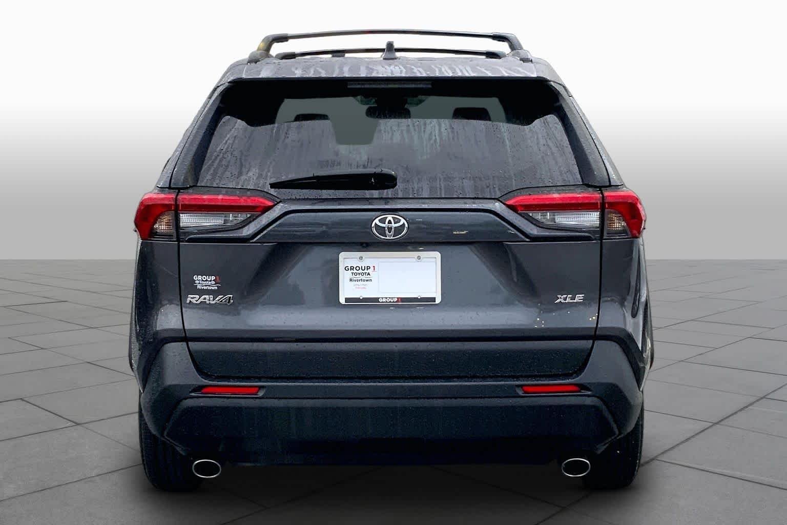 Used 2023 Magnetic Gray Metallic Toyota XLE image 5