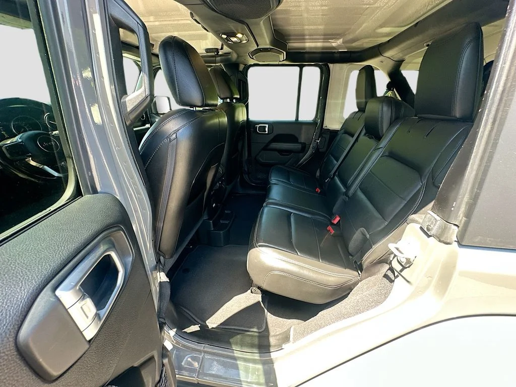Used 2020 Sting-Gray Clearcoat Jeep Sahara image 26